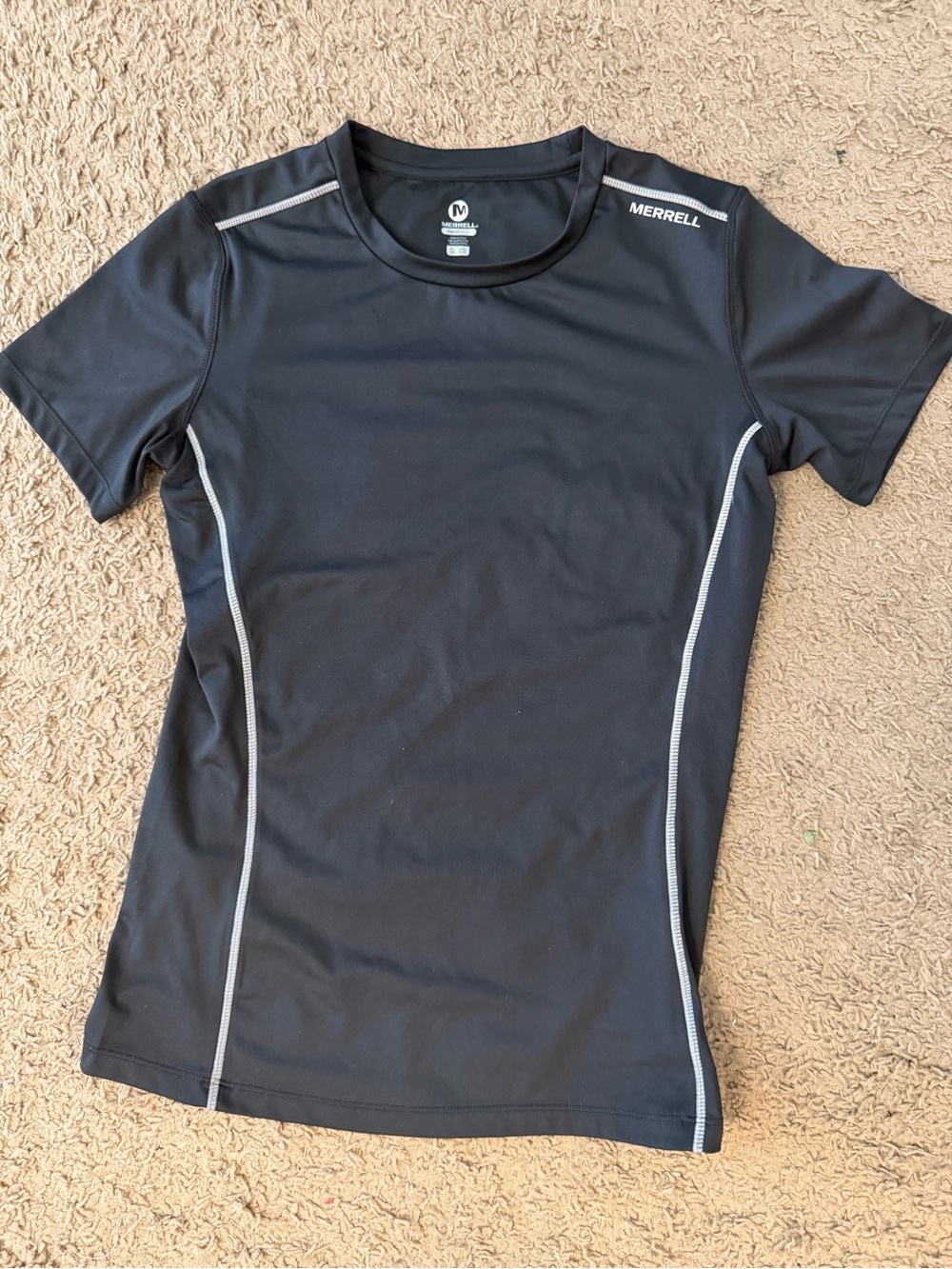 NWOT women’s black large Merrill shirt